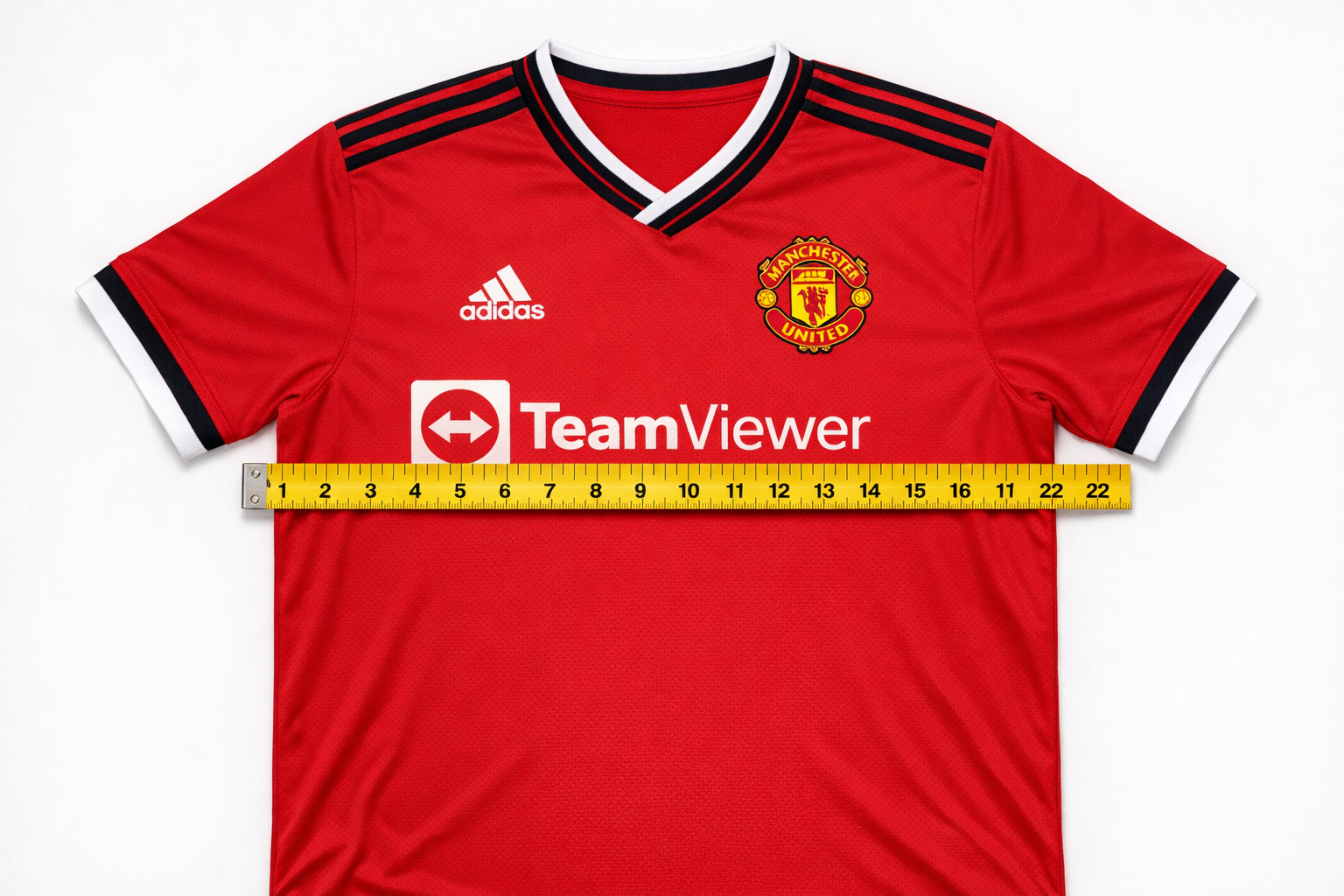 How to measure a Manchester United jersey in inches